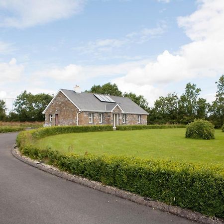 Inviting 4-Bed House In Strokestown Villa Bagian luar foto