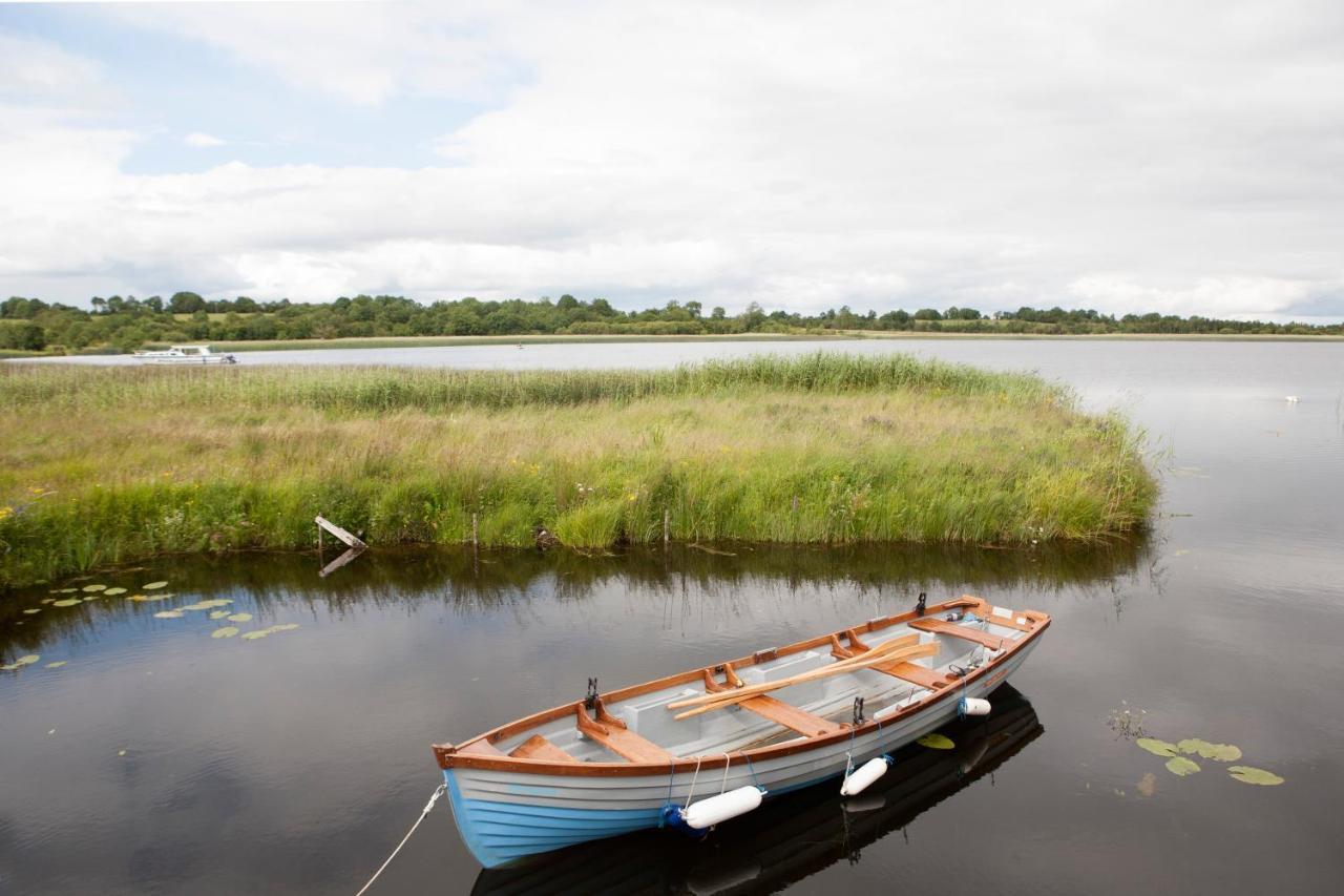 Inviting 4-Bed House In Strokestown Villa Bagian luar foto